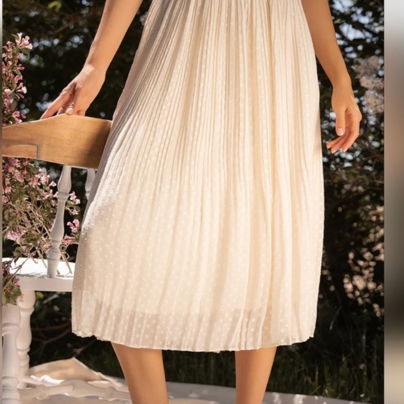 Lulu's Ivory Textured midi Skirt - Picture 6 of 6
